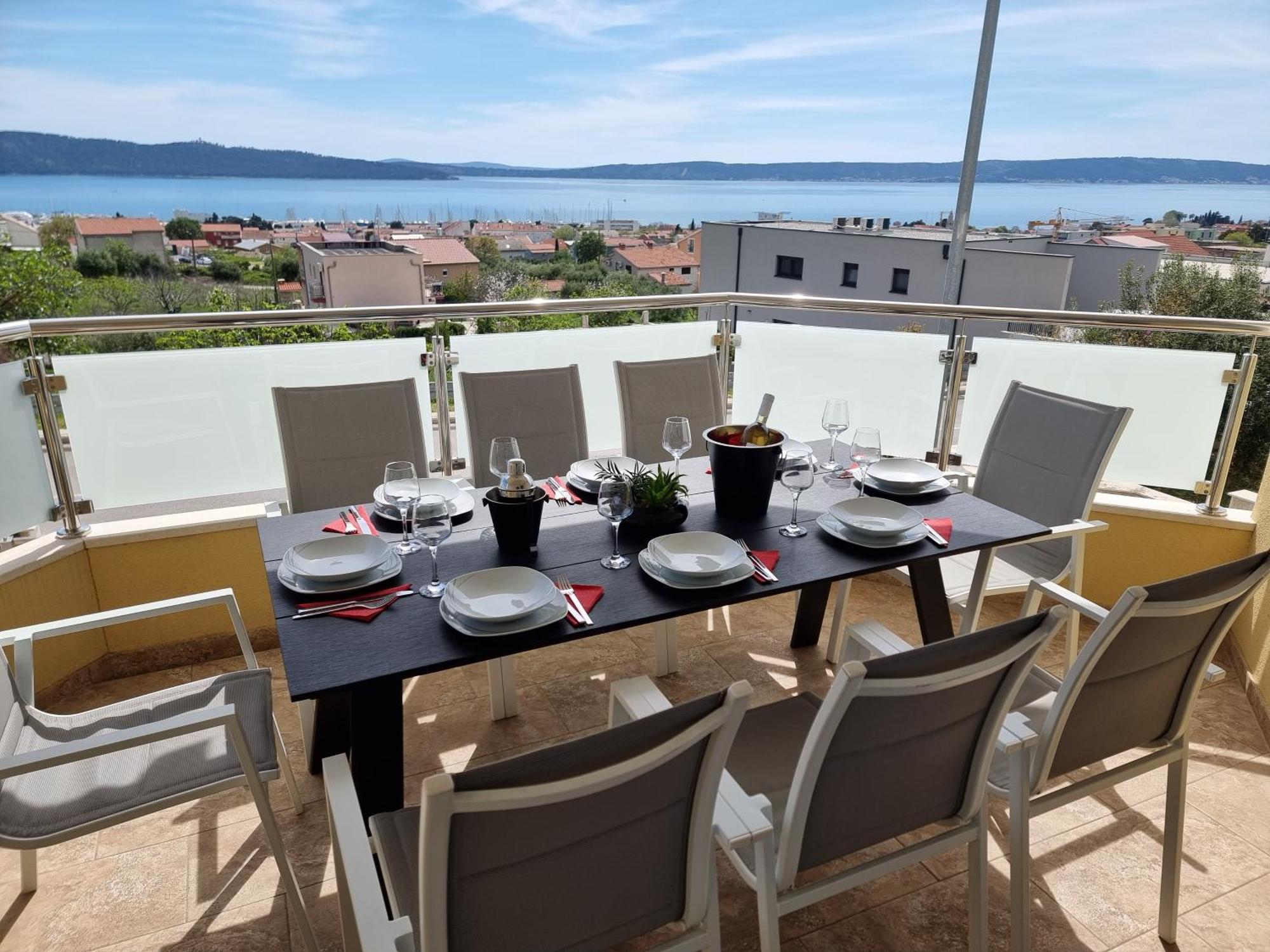 Villa-Split-Luxury-Heated Salt Water Pool-Up To 3 Family Kaštela Esterno foto